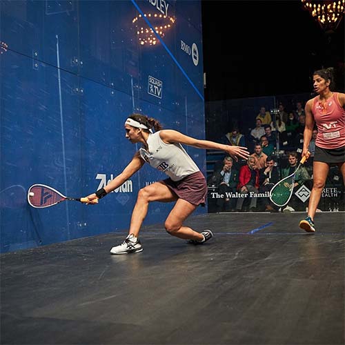 battling women squash